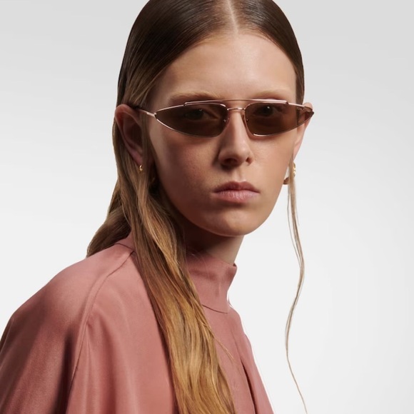 Tom Ford Sunglasses, New 240 - Picture 4 of 6